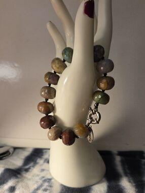 Earth-Tone Faceted Agate  Bracelet with  Clasp And Large Beads